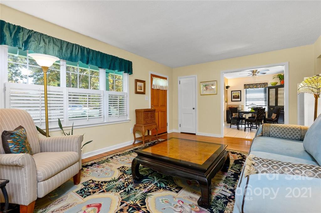 35 Ambler Road Asheville, NC 28805 - Photo 7 of 32 Gallery Image 7