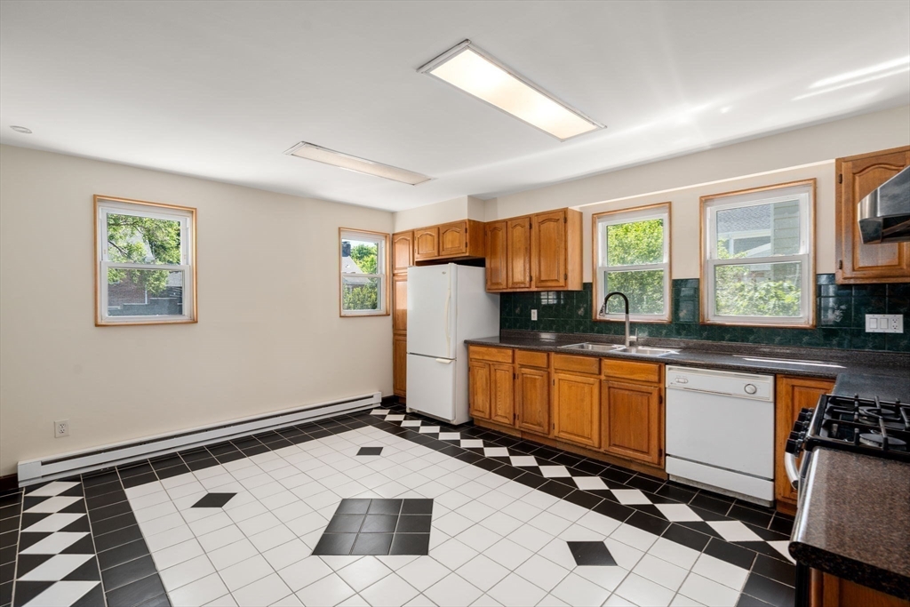 261 Russett Road Brookline, MA 02467 - Photo 10 of 36