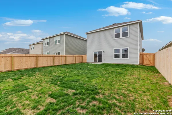 $1,725 | 7522 Burrowing Cobra, San Antonio, TX 78253