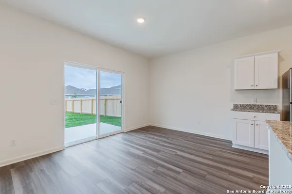 $1,725 | 7522 Burrowing Cobra, San Antonio, TX 78253