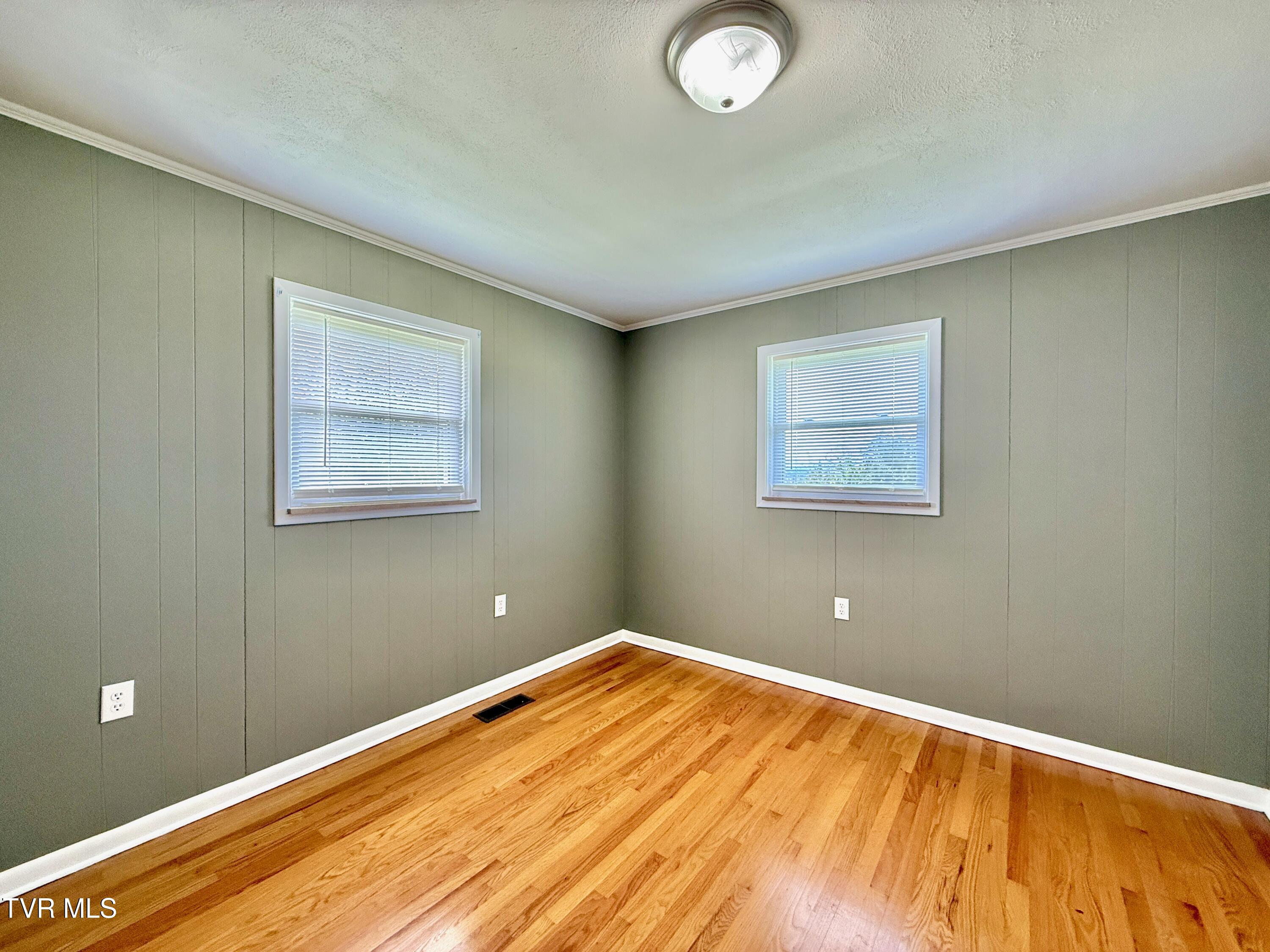 616 East Barton Ridge Road Greeneville, TN 37745 - Photo 13 of 39 14a