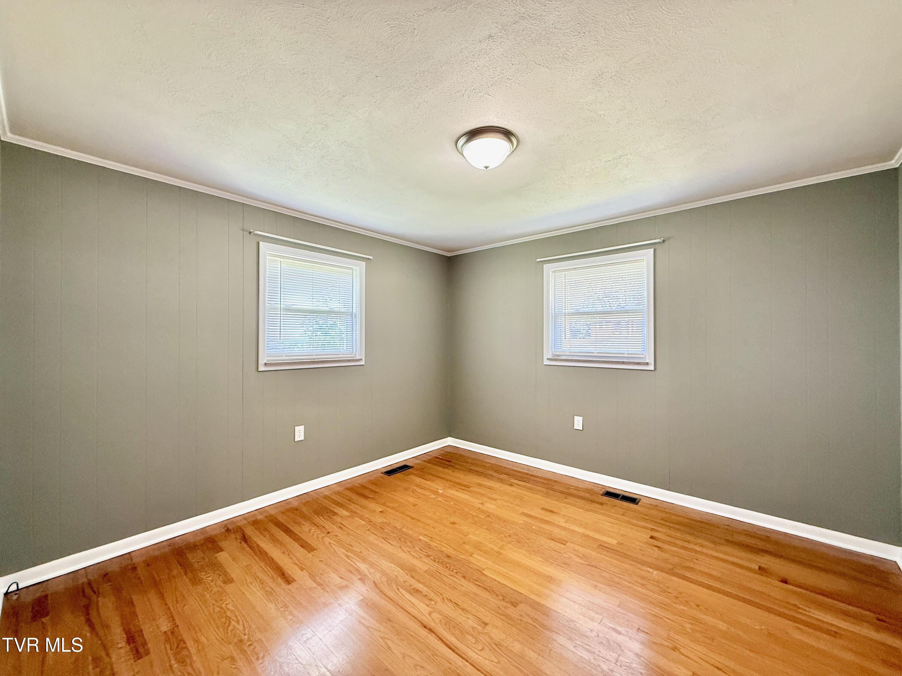 616 East Barton Ridge Road Greeneville, TN 37745 - Photo 18 of 39 16e