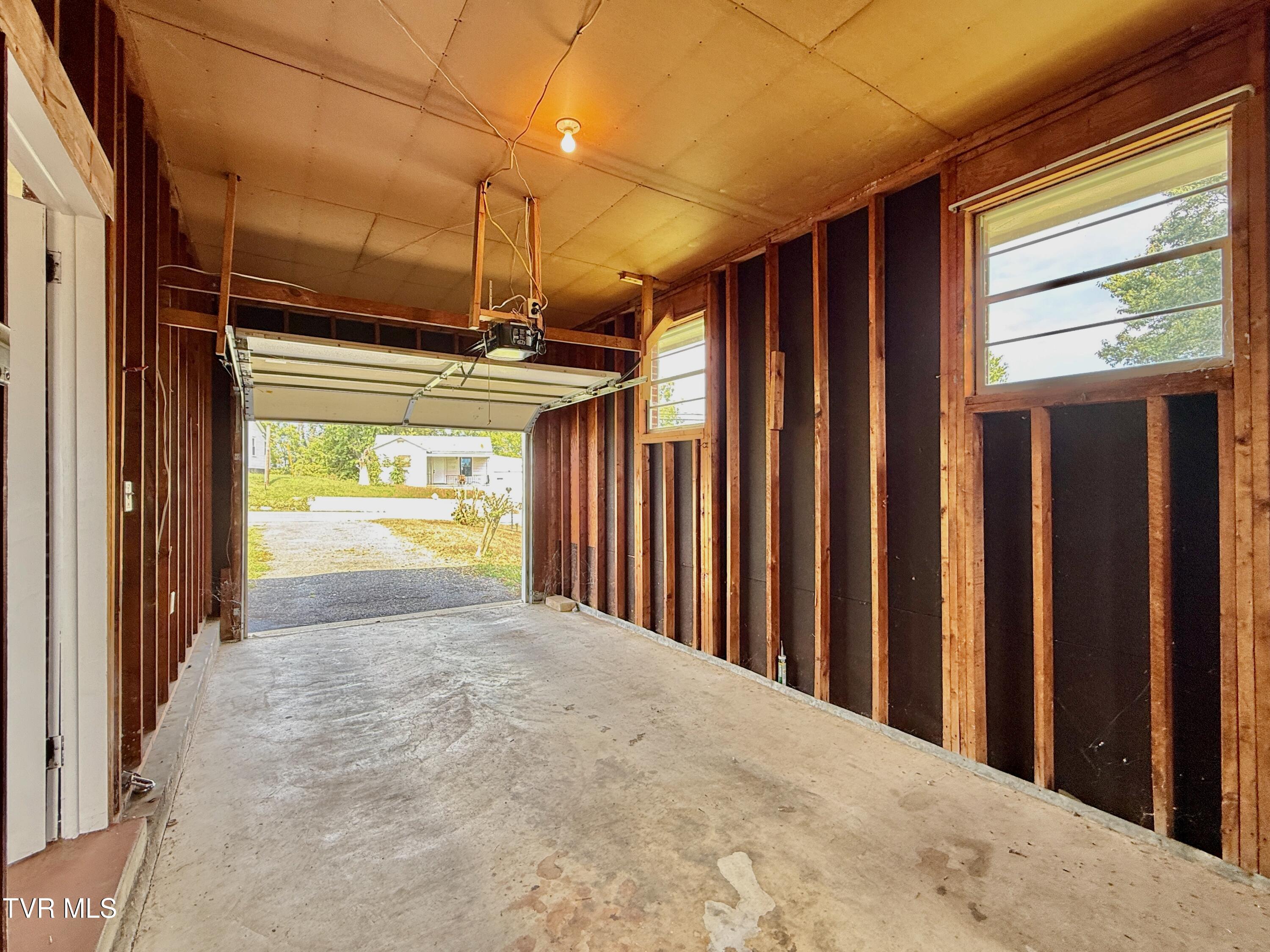 616 East Barton Ridge Road Greeneville, TN 37745 - Photo 27 of 39 24a