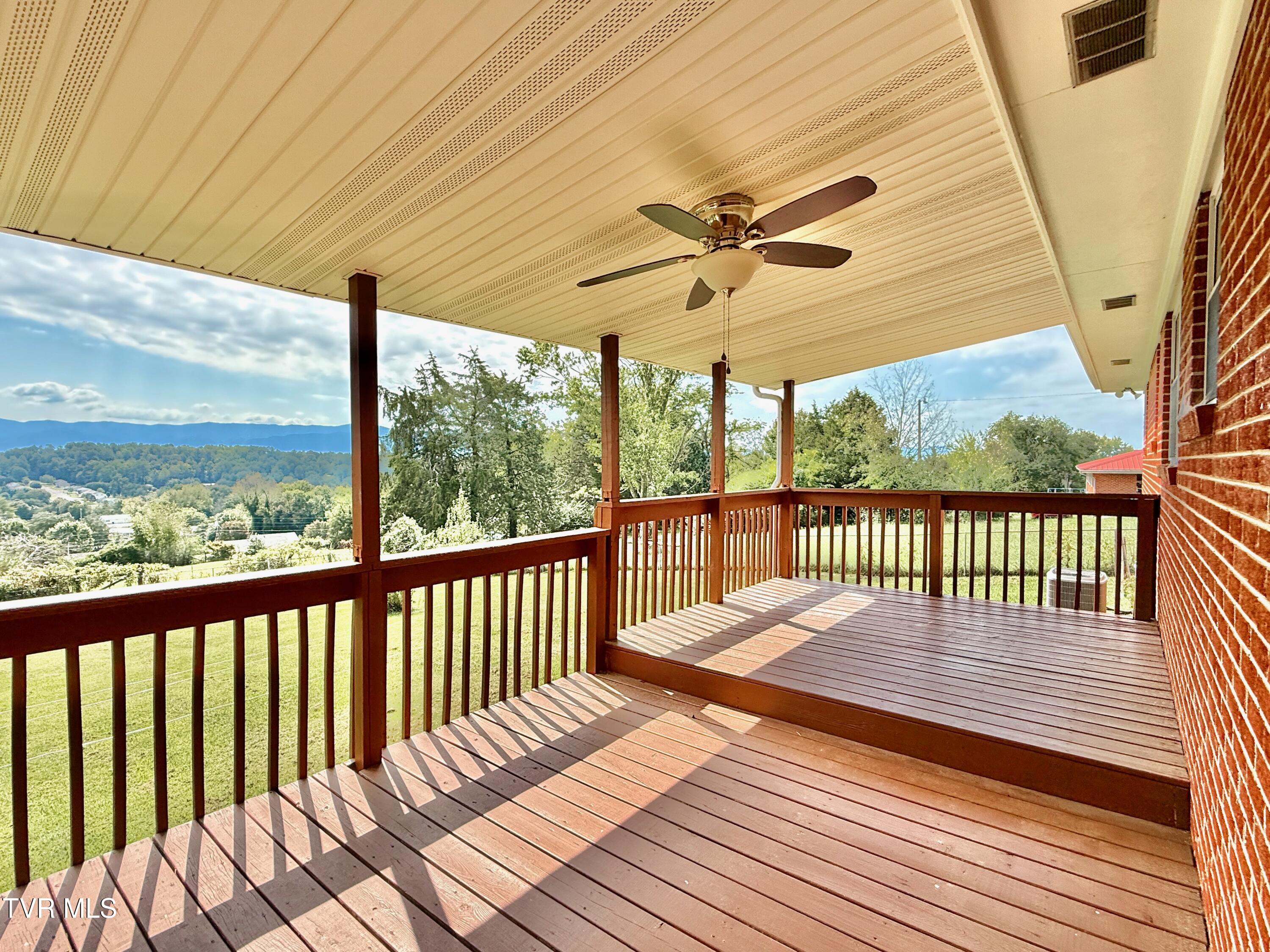 616 East Barton Ridge Road Greeneville, TN 37745 - Photo 28 of 39 25