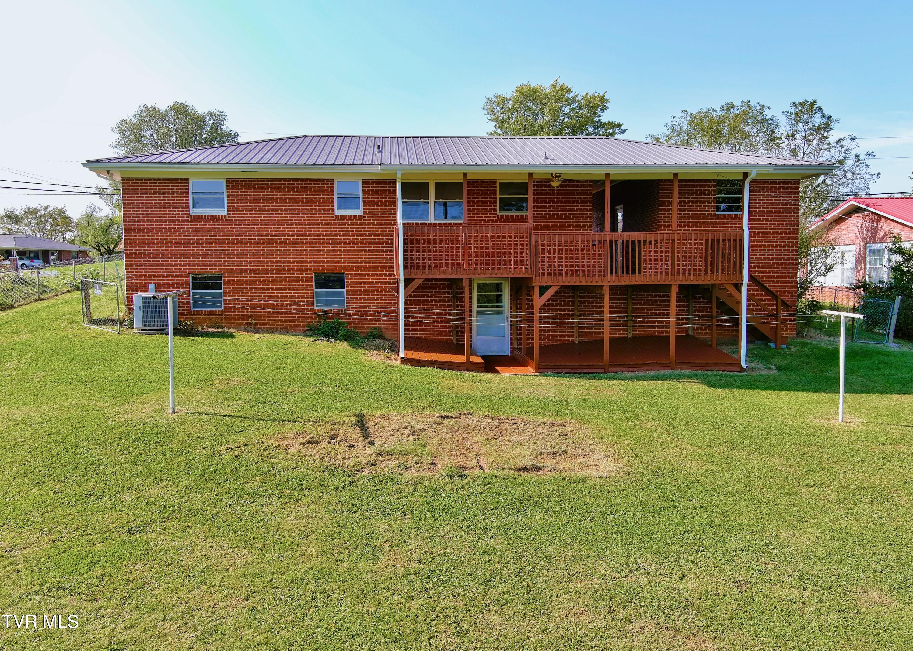 616 East Barton Ridge Road Greeneville, TN 37745 - Photo 34 of 39 31