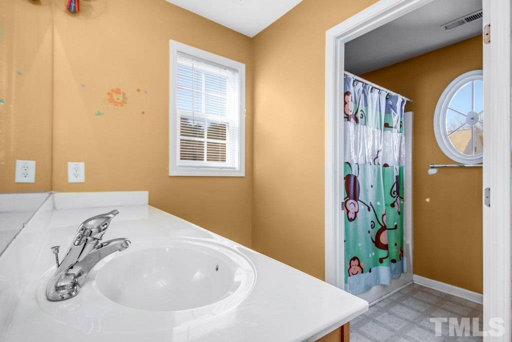 3116 Guiding Light Road Raleigh, NC 27610 - Photo 7 of 11