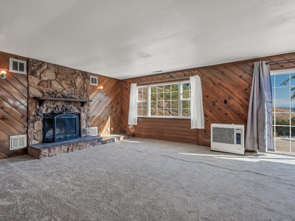 10001 Cram Gulch Road Yreka, CA 96097 - Photo 4 of 32 Gallery Image 4