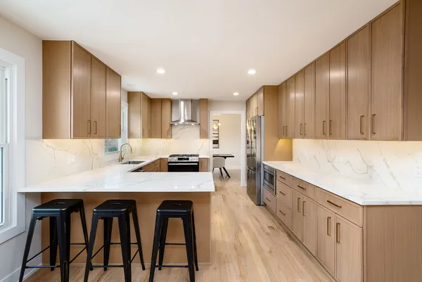 $675,000 | 530 Cumberland Trail, Elgin, IL 60123