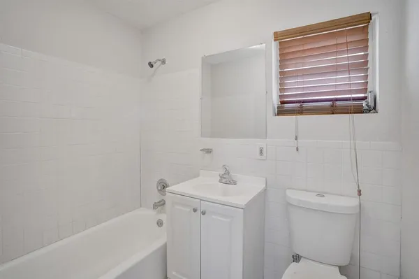 $3,500 | 113 Southeast 14th Street, Deerfield Beach, FL 33441