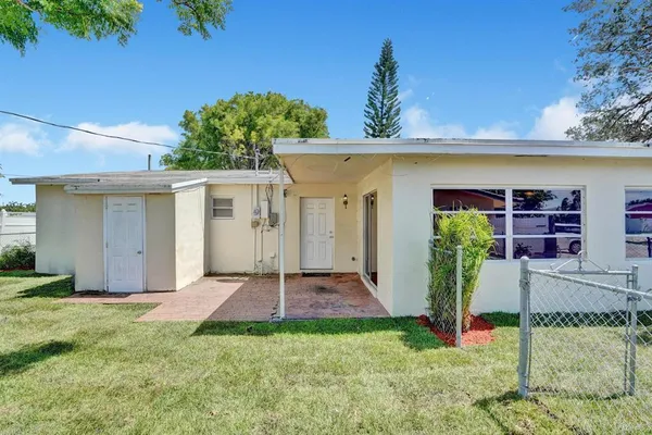 $3,500 | 113 Southeast 14th Street, Deerfield Beach, FL 33441