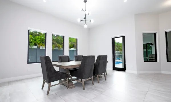 $11,000 | 5663 Brookfield Circle, Hollywood, FL 33312