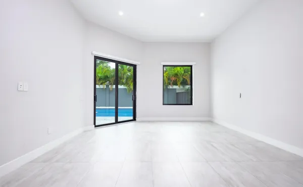 $11,000 | 5663 Brookfield Circle, Hollywood, FL 33312