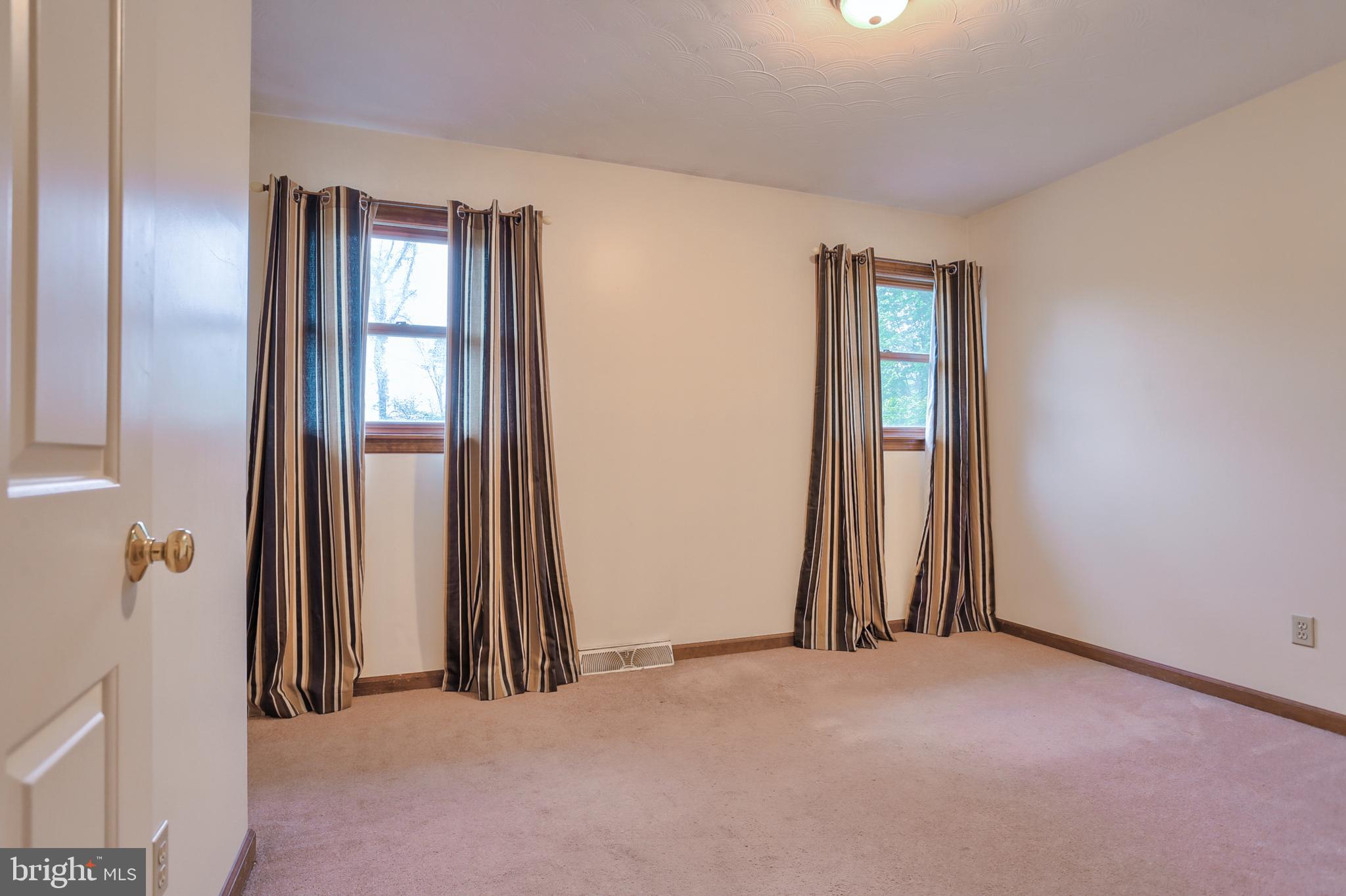 5466 Ridge Road Elizabethtown, PA 17022 - Photo 21 of 44 Gallery Image 21