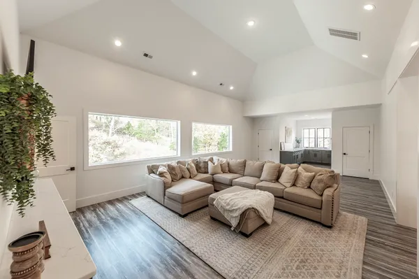 $2,199,900 | 407 Hogans Branch Road, Goodlettsville, TN 37072