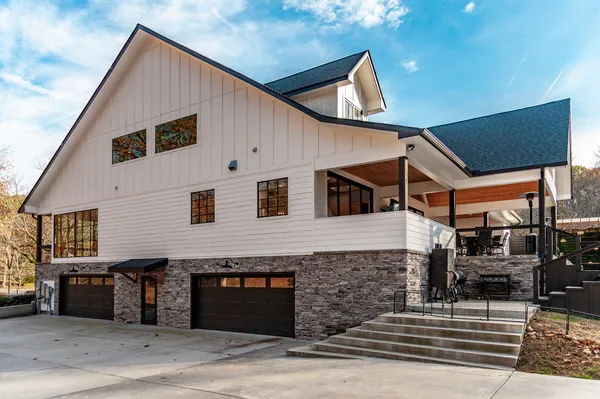 $2,199,900 | 407 Hogans Branch Road, Goodlettsville, TN 37072