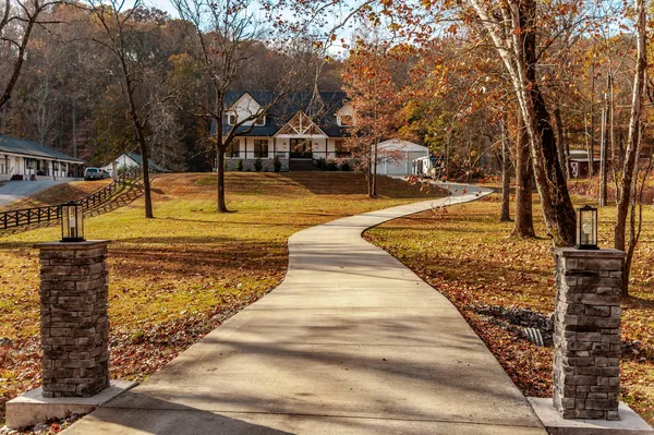 $2,199,900 | 407 Hogans Branch Road, Goodlettsville, TN 37072