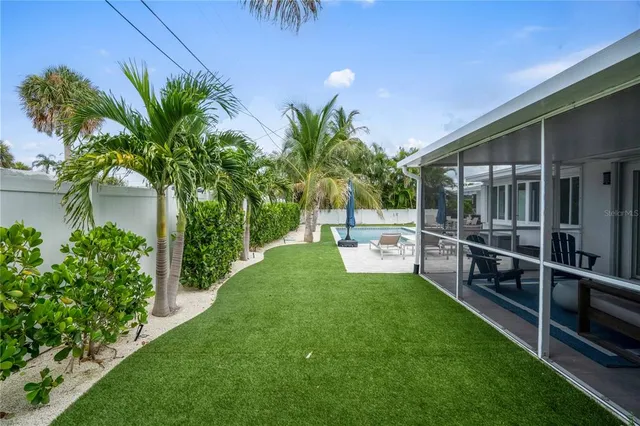 $1,595,000 | 306 66th Street, Holmes Beach, FL 34217