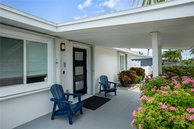 $1,595,000 | 306 66th Street, Holmes Beach, FL 34217