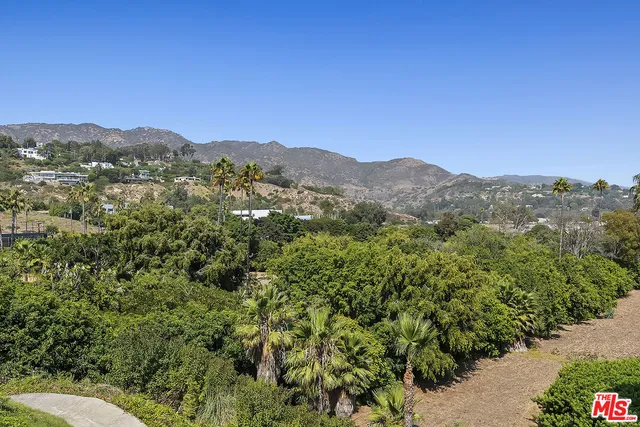 a view of a terrace with sitting space