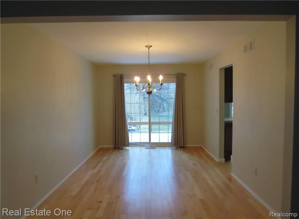 1235 Candlestick Lane, Unit 125 Rochester Hills, MI 48306 - Photo 8 of 31