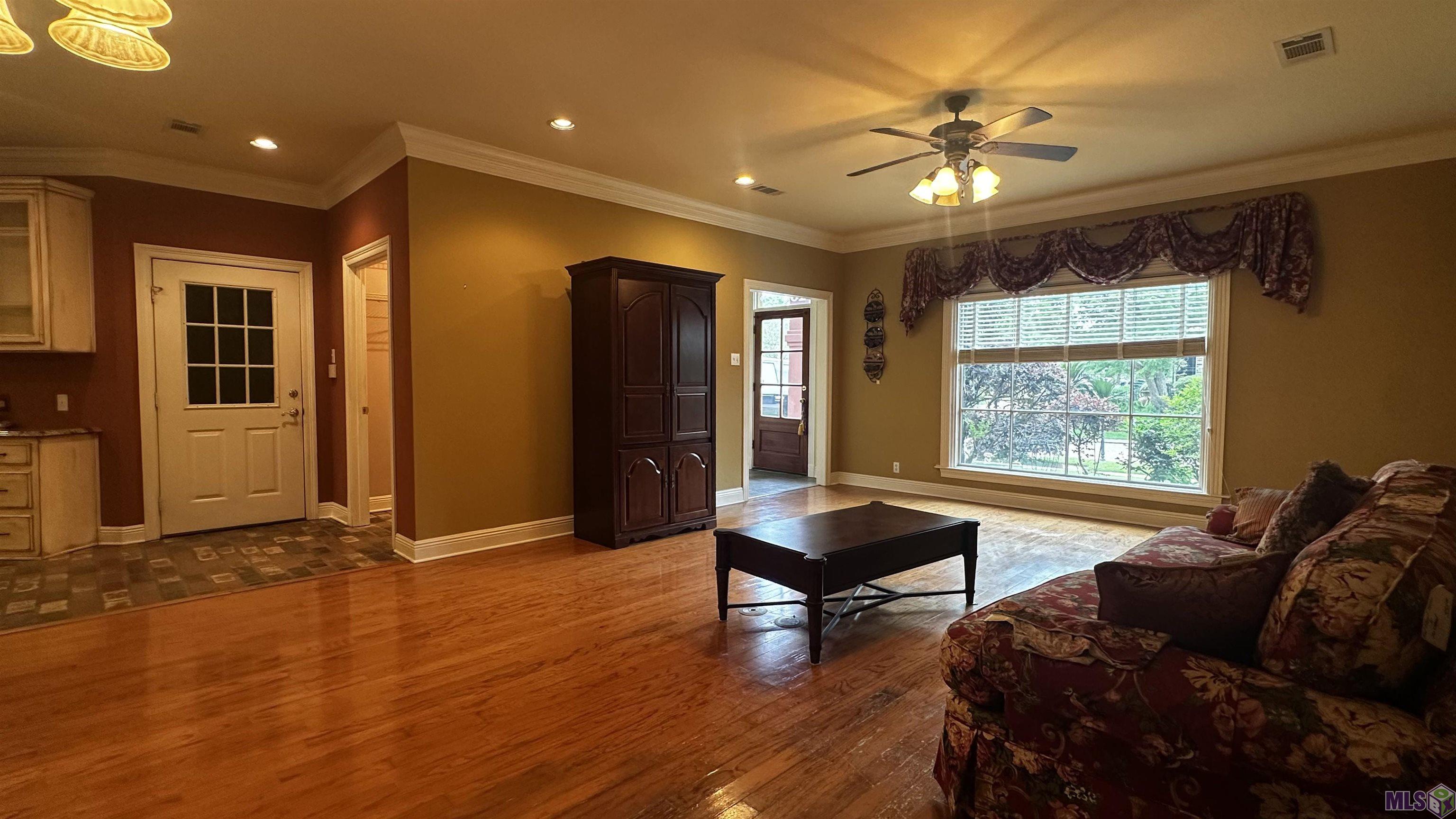 10642 Molly Avenue Baton Rouge, LA 70810 - Photo 6 of 13