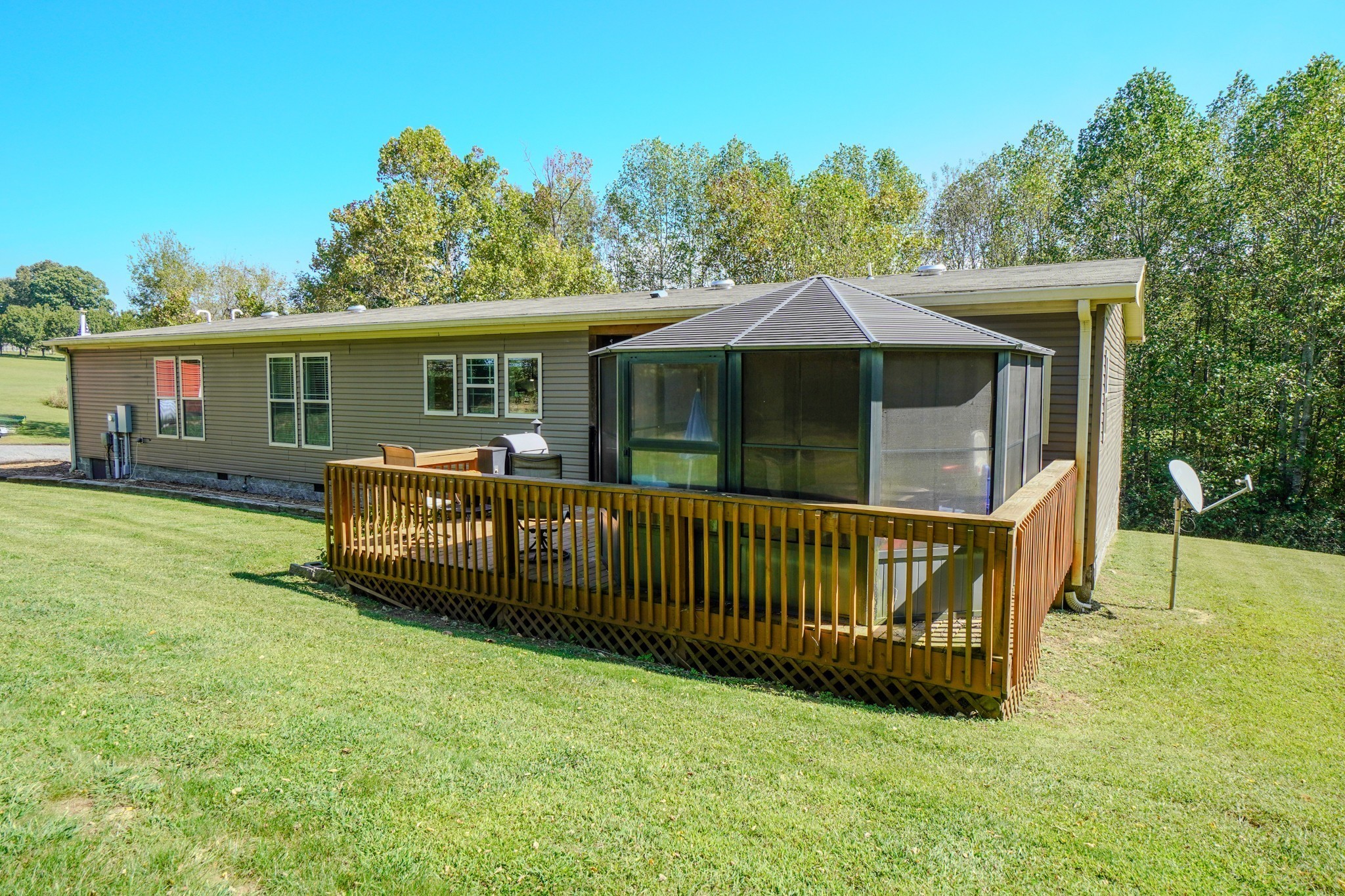 137 Hawkins Road Westmoreland, TN 37186 - Photo 16 of 71