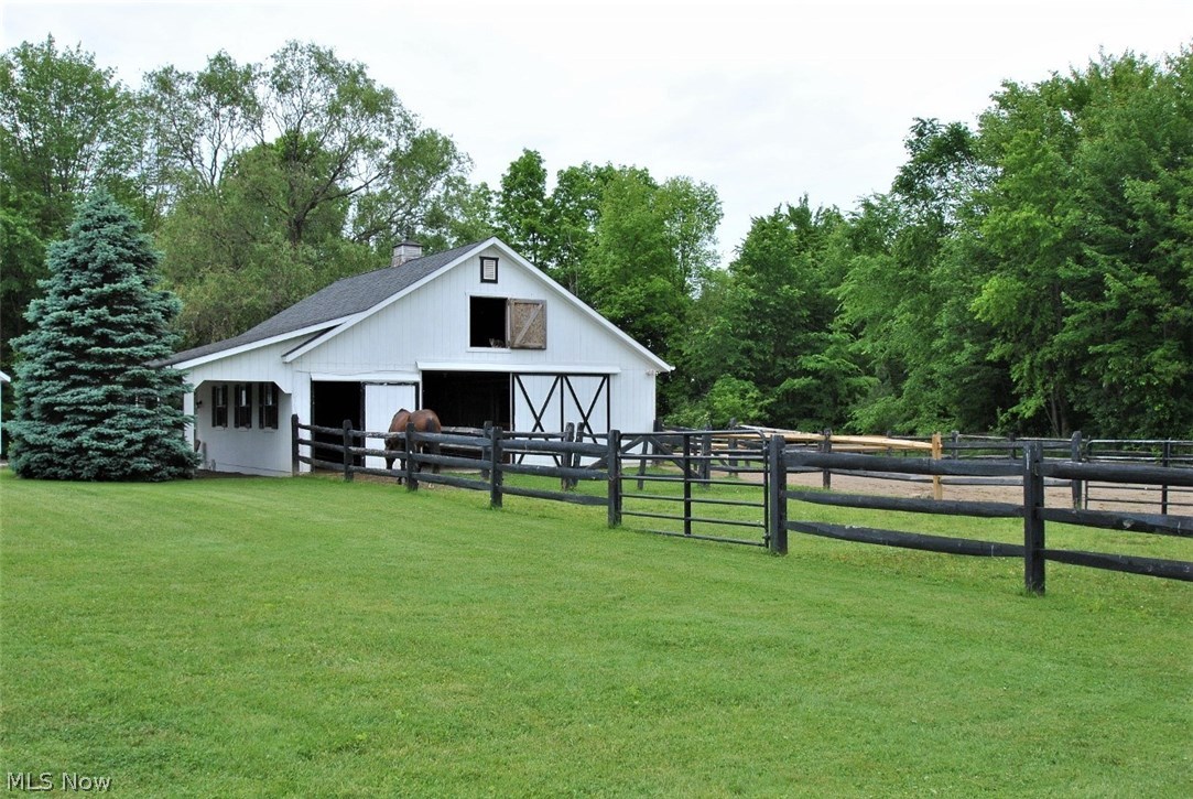 7714 Bainbridge Road Bainbridge, OH 44023 - Photo 20 of 34 Hay Loft Holds 500 Bales