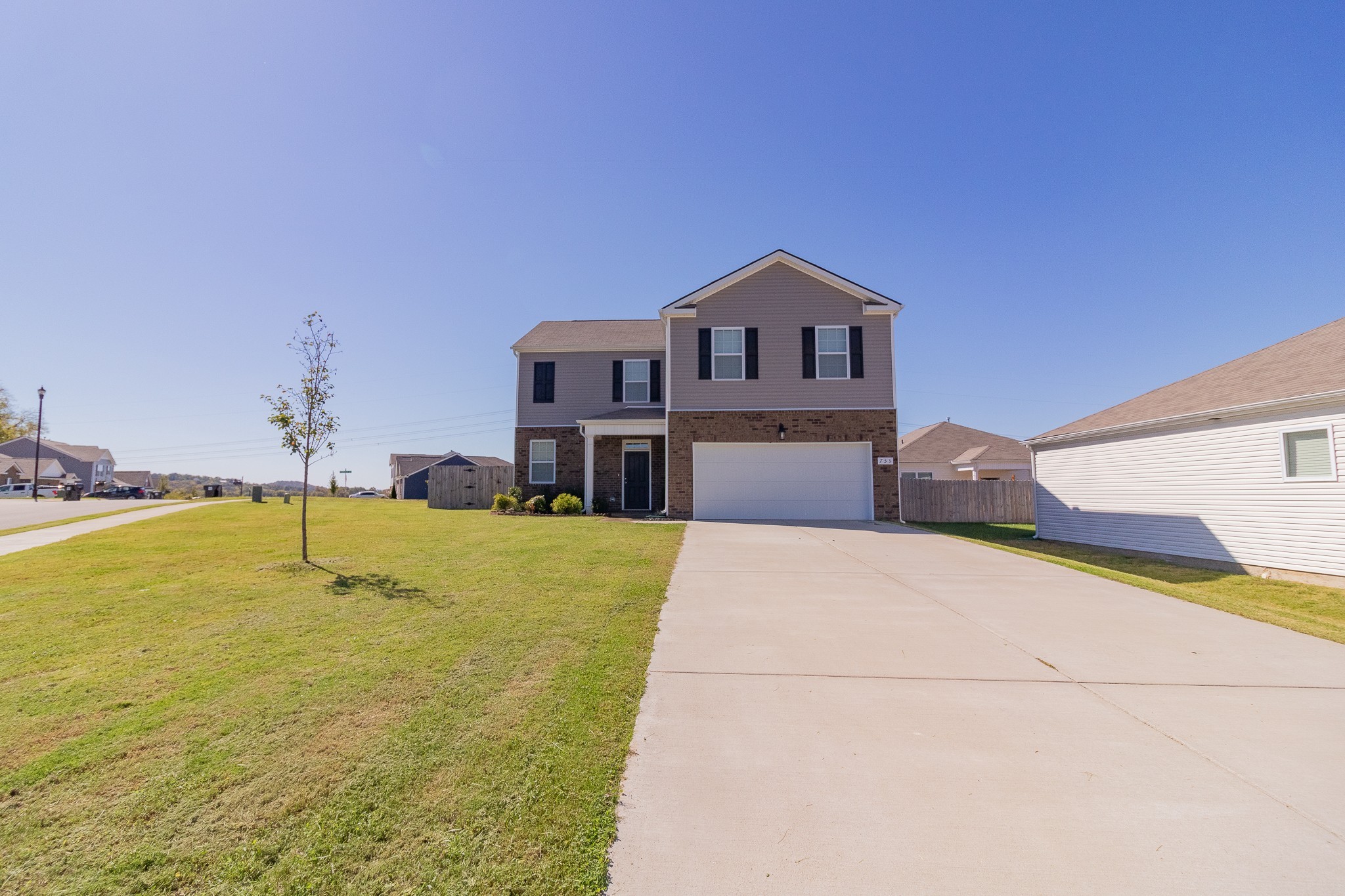 753 Prominence Road Columbia, TN 38401 - Photo 2 of 37 a front view of a house with a yard