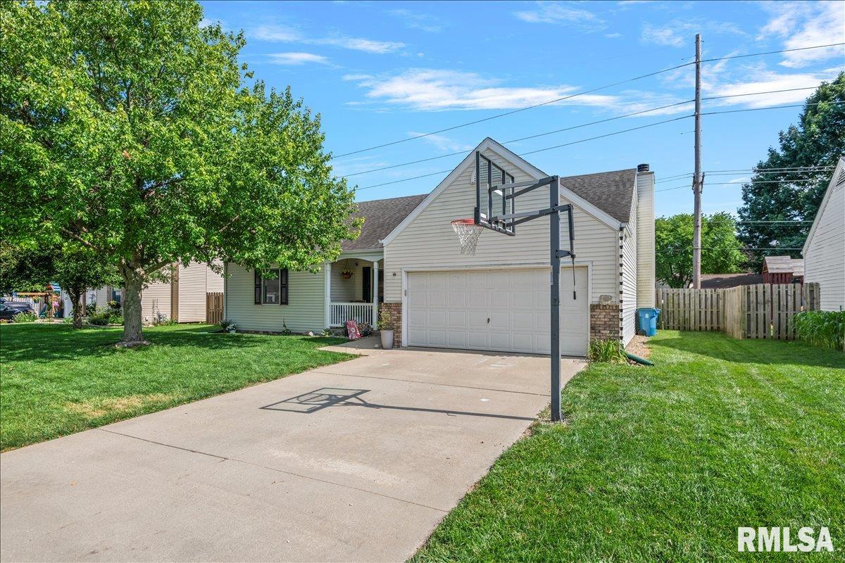 3824 Viking Boulevard Springfield, IL 62712 - Photo 2 of 37