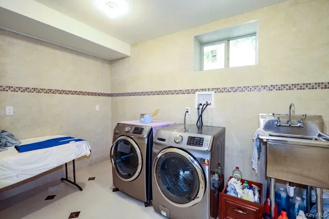 $9,300 | 10 Woodbourne Road, Great Neck, NY 11023