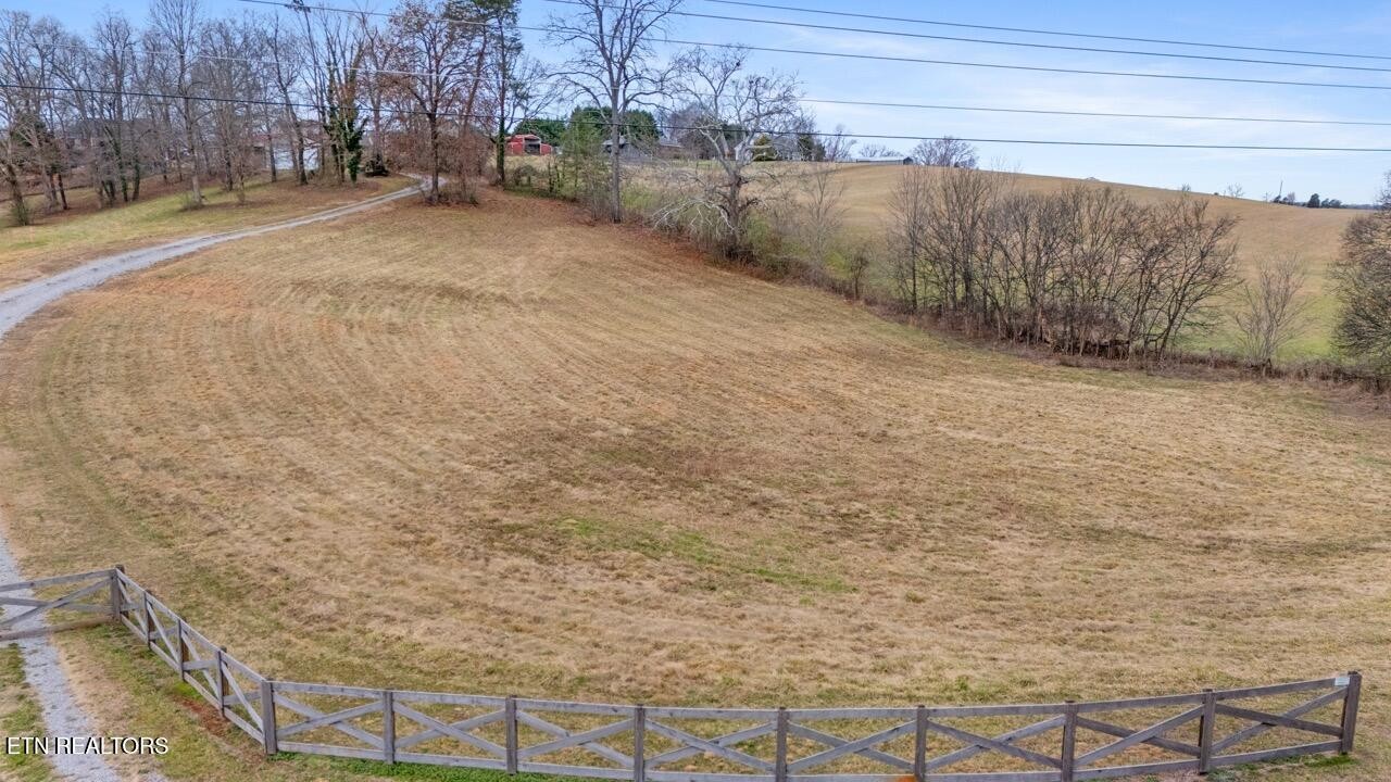 1231 Walker Road Maryville, TN 37801 - Photo 7 of 18 Gallery Image 7