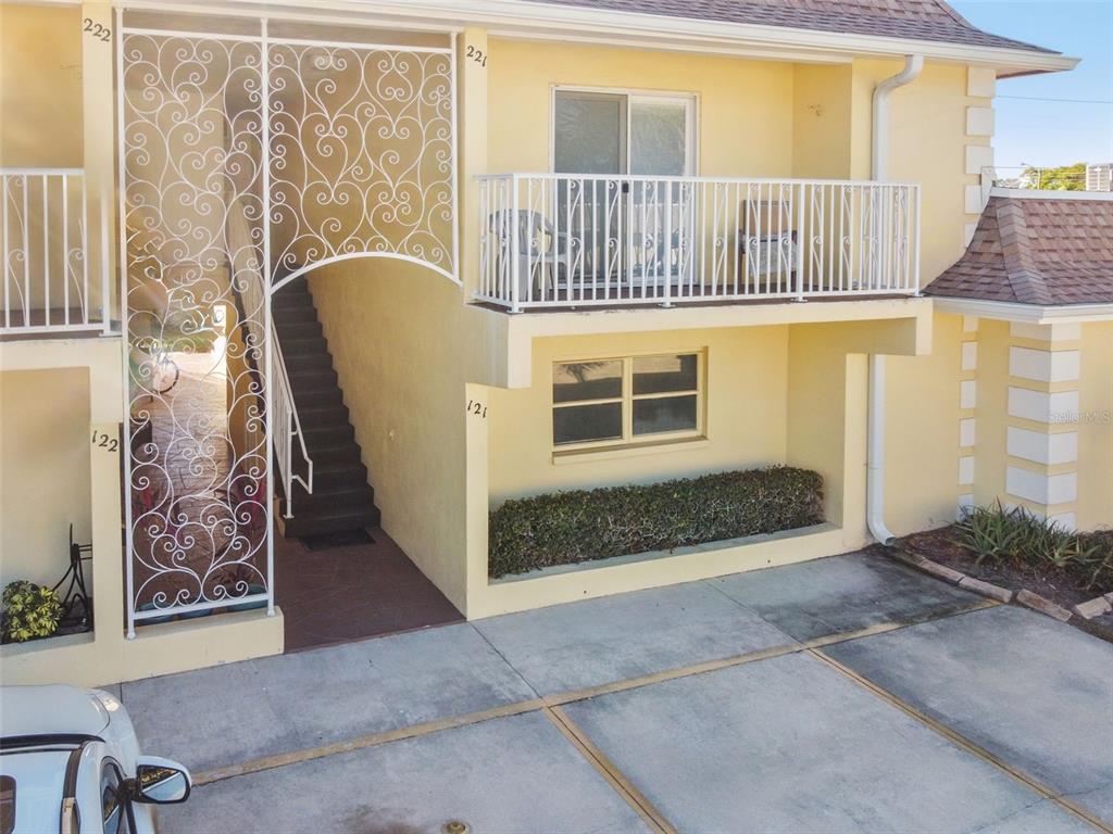 610 Indian Rocks Road North, Unit 121 Belleair Bluffs, FL 33770 - Photo 11 of 49