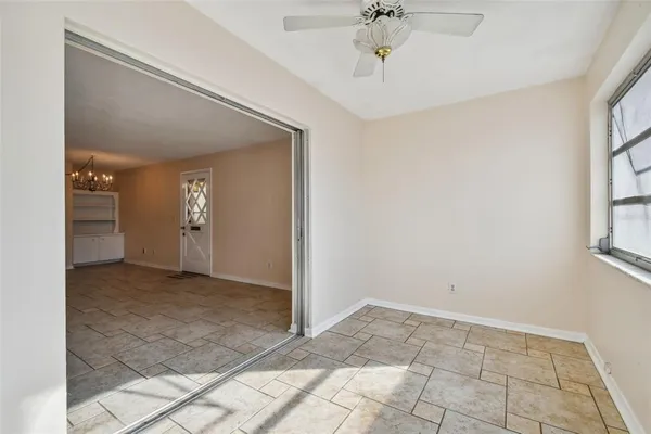 $1,400 | 610 Indian Rocks Road North, Unit 121, Belleair Bluffs, FL 33770