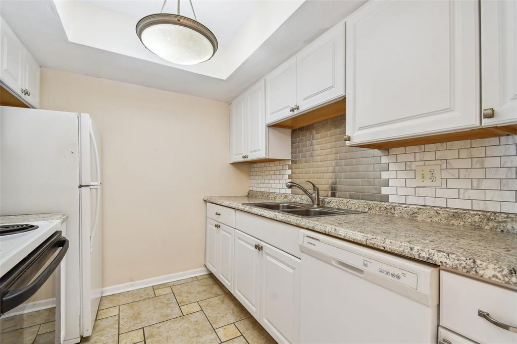 610 Indian Rocks Road North, Unit 121 Belleair Bluffs, FL 33770 - Photo 28 of 49