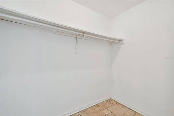 $1,400 | 610 Indian Rocks Road North, Unit 121, Belleair Bluffs, FL 33770