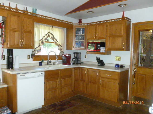 1336 Williamsburg Road Flint, MI 48507 - Photo 7 of 21 Kitchen