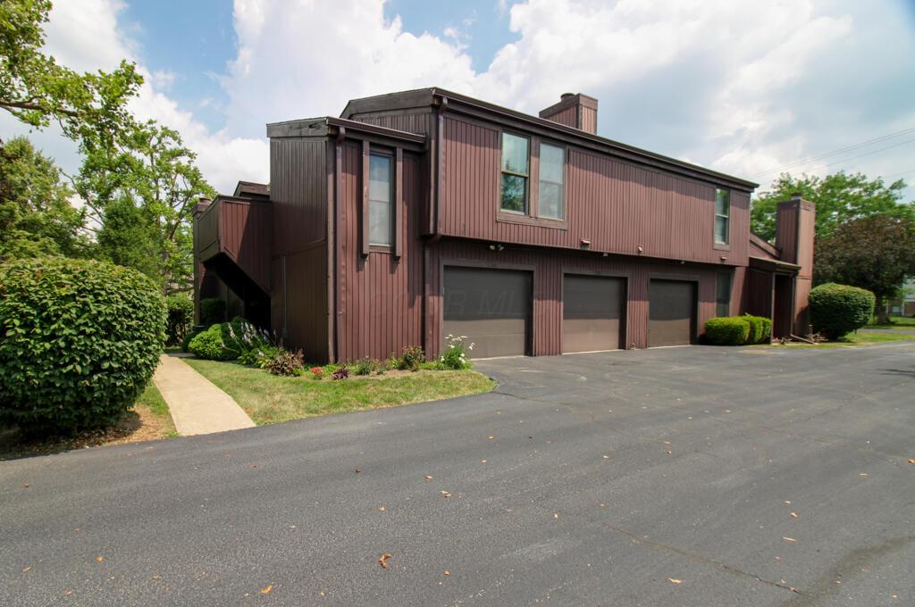1206 Crescent Heights Road Marion, OH 43302 - Photo 2 of 21 IMG_7017HDRCres