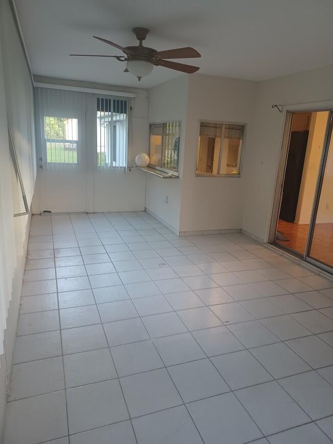 411 Southwest Ruffner Court Port St. Lucie, FL 34953 - Photo 18 of 28 20220102_170346