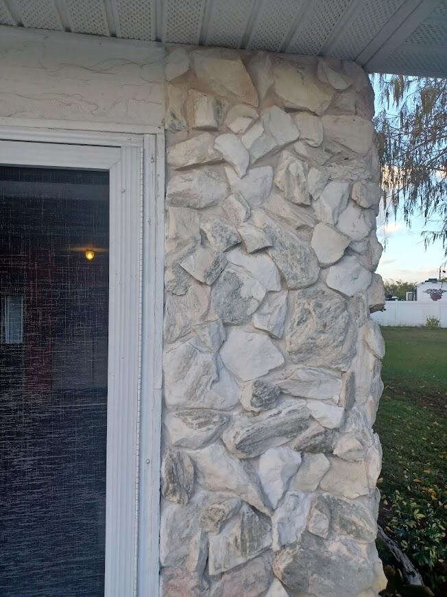 411 Southwest Ruffner Court Port St. Lucie, FL 34953 - Photo 4 of 28 20220102_170227