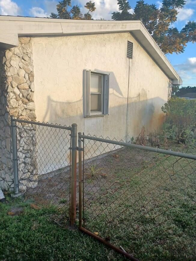 411 Southwest Ruffner Court Port St. Lucie, FL 34953 - Photo 6 of 28 20220102_165737