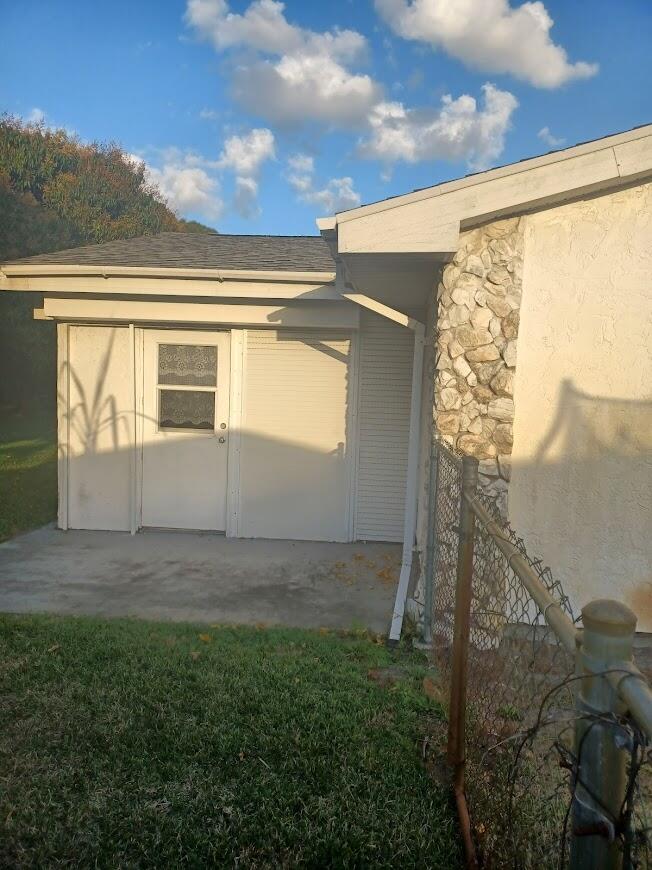 411 Southwest Ruffner Court Port St. Lucie, FL 34953 - Photo 7 of 28 20220102_165728