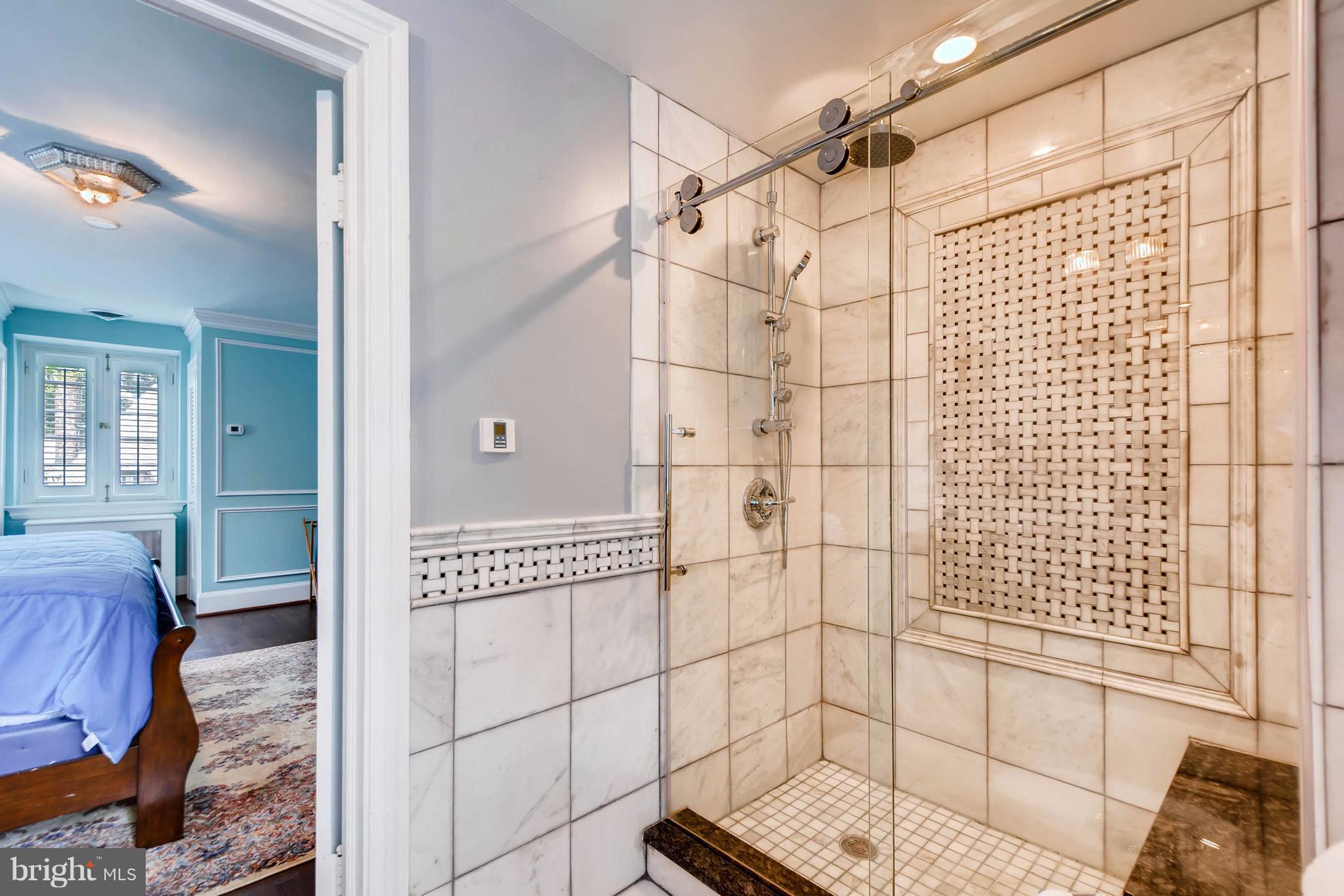 213 Paddington Road Baltimore, MD 21212 - Photo 13 of 30 Bath (Master)