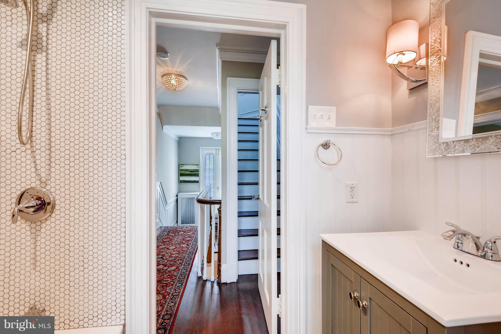 213 Paddington Road Baltimore, MD 21212 - Photo 16 of 30 Bath