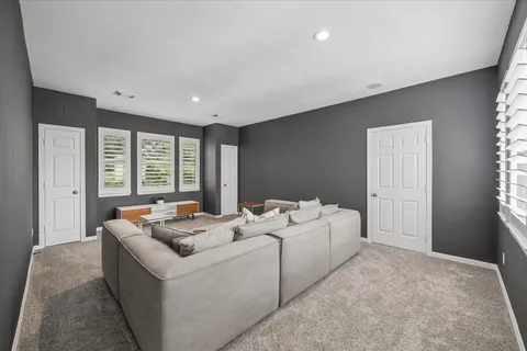 $925,000 | 6211 Alameda Point Lane, Houston, TX 77041