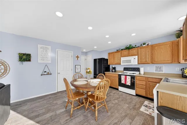 $225,000 | 122 Homeshire Drive, Unit 11, Wentzville, MO 63385