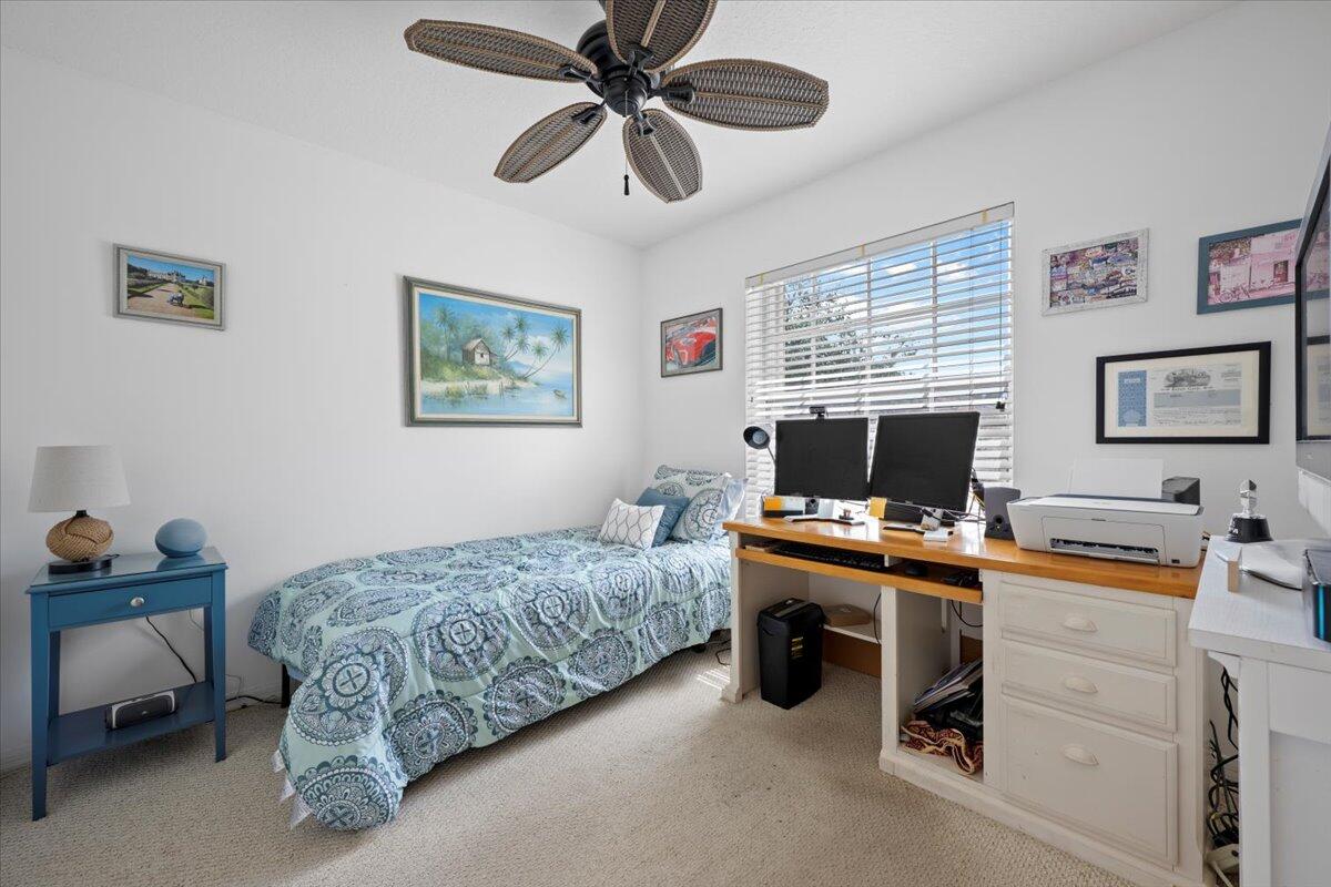 1047 Via Jardin Riviera Beach, FL 33418 - Photo 20 of 37 23-LUX_3408