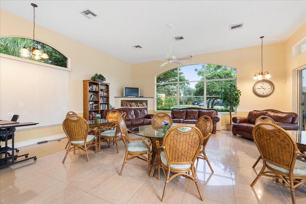 1047 Via Jardin Riviera Beach, FL 33418 - Photo 27 of 37 33-DSC05703