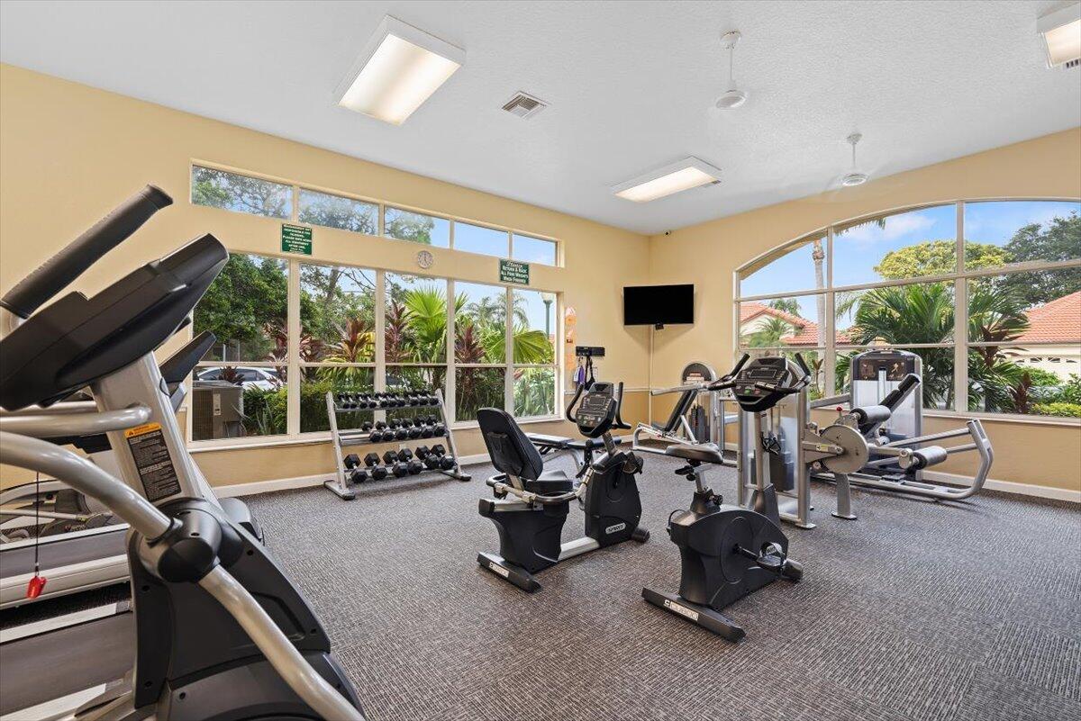1047 Via Jardin Riviera Beach, FL 33418 - Photo 28 of 37 34-DSC05708