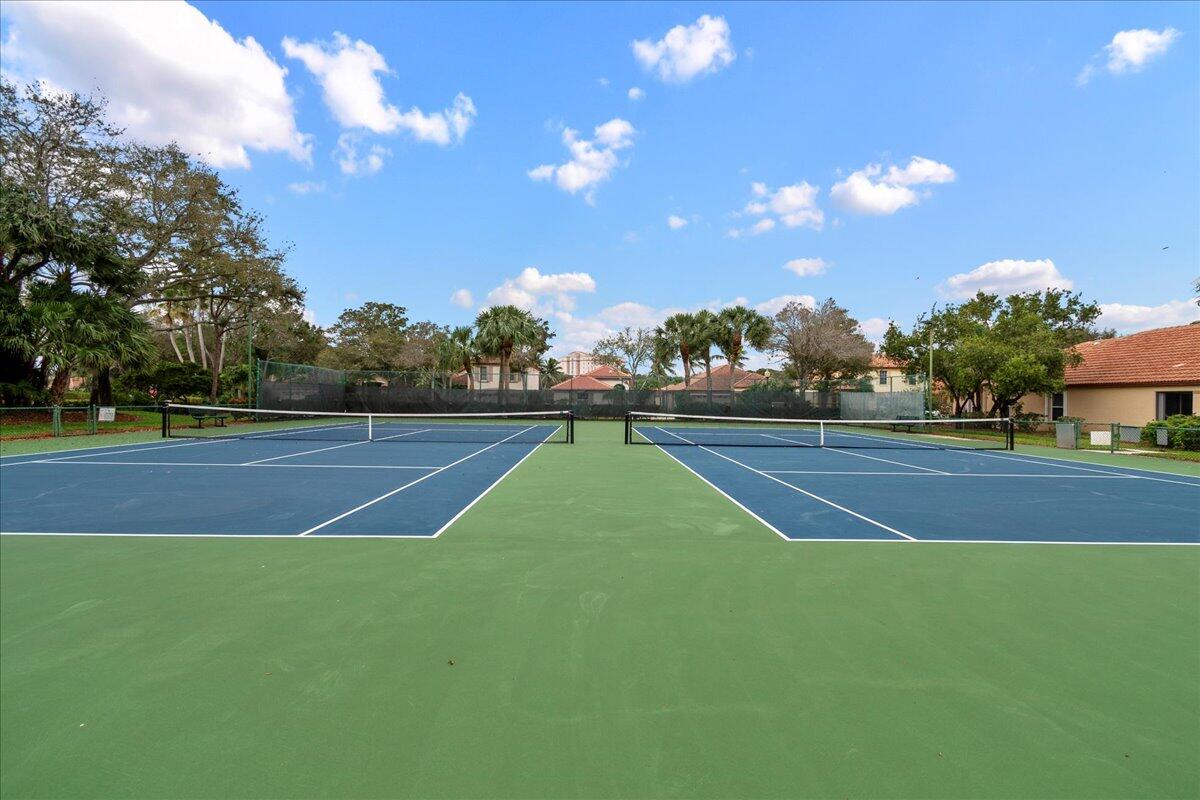 1047 Via Jardin Riviera Beach, FL 33418 - Photo 34 of 37 40-JLC_5772
