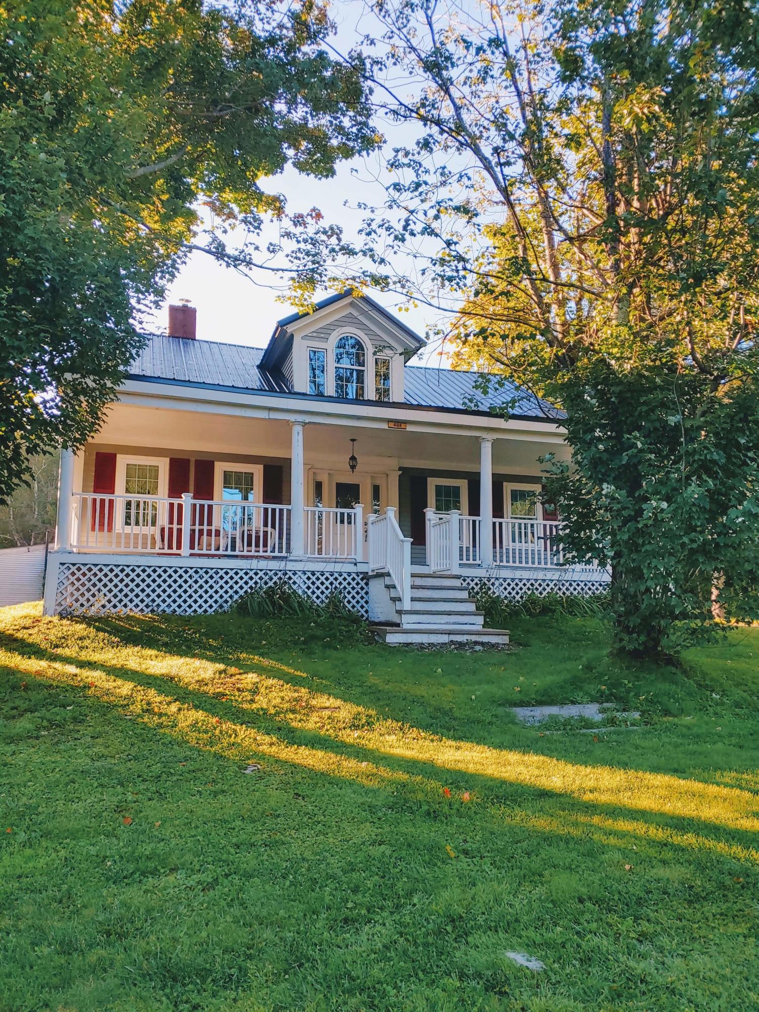 628 River Road Orrington, ME 04474 - Photo 1 of 33 received_396302354413162